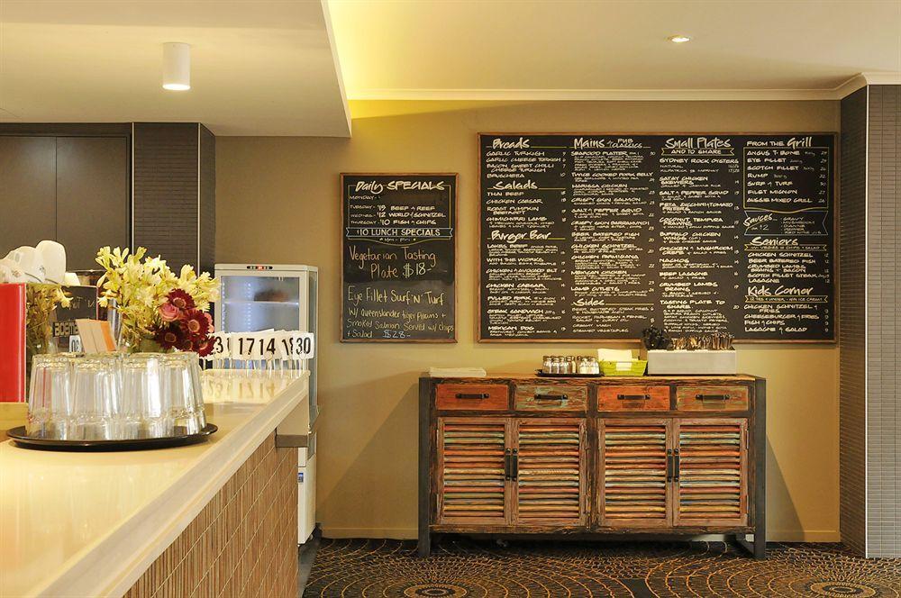 The Lakes Hotel Entrance Екстер'єр фото